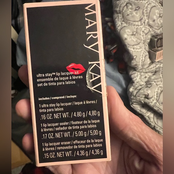 Ultra Stay Lip Lacquer Kit - Picture 1 of 2
